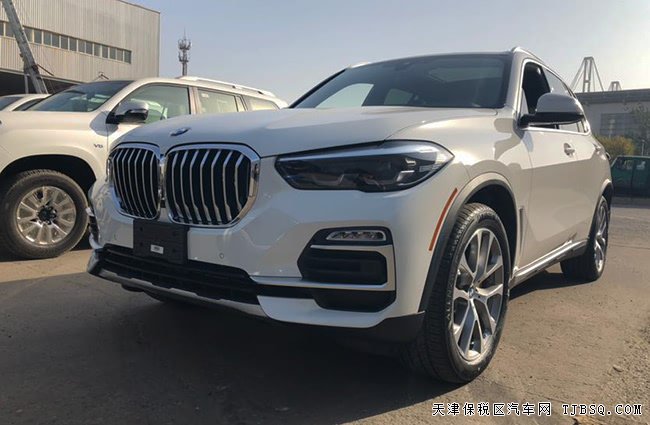 2019款宝马X5加规版 20轮/全景天窗/LED大灯现车65.8万
