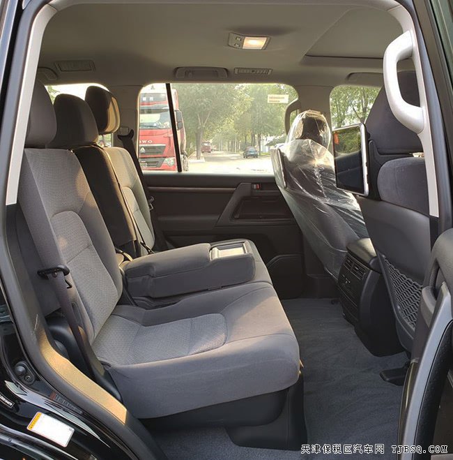 2019款丰田酷路泽4000中东版 18轮/天窗/双差现车67万