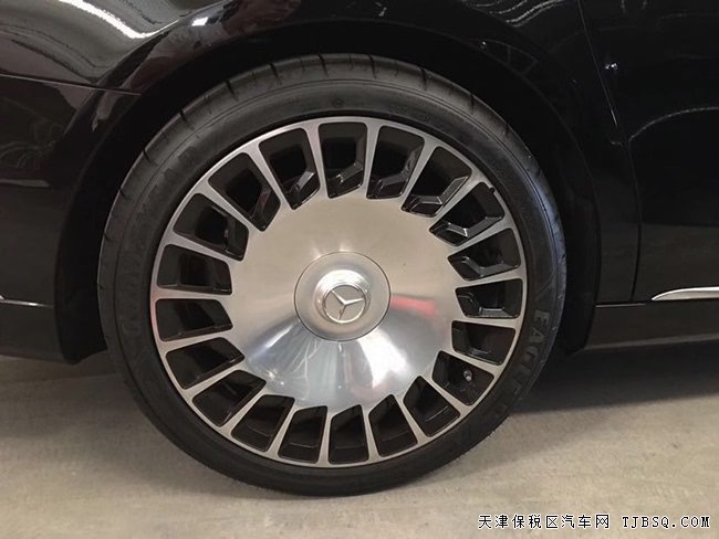 18款奔驰迈巴赫S560美规版 20轮/四座/环影现车329.8万