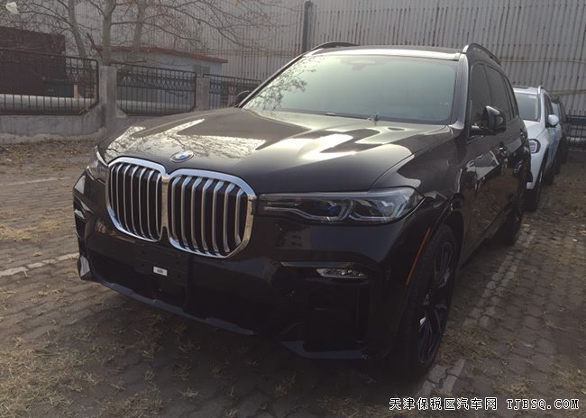 2019款宝马X7加规版 六座/卓越豪华包/M运动包现车113万