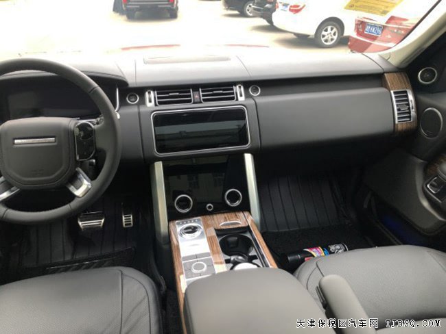 2020款路虎揽胜3.0T行政版 平行进口SUV现车优选