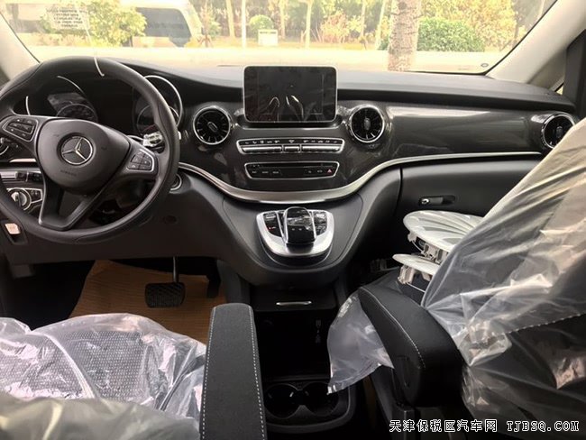 2020款奔驰V250中东版 17轮/双电动门/7座手续现车43万
