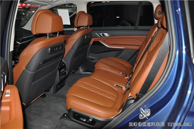 2019款宝马X7美规版七座SUV 天津港现车震撼呈现