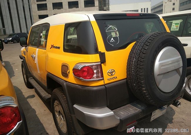 19款丰田FJ酷路泽4.0L中东版 8气囊/双差速锁现车45.5万