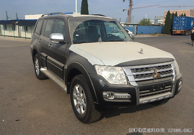 18款三菱帕杰罗V93中东版 8气囊/17轮/差速锁现车27.8万