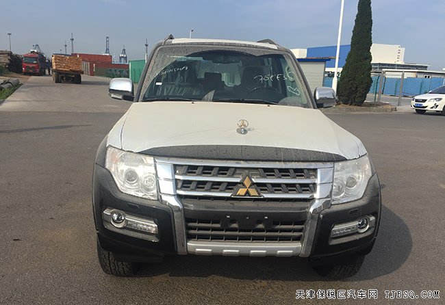 18款三菱帕杰罗V93中东版 8气囊/17轮/差速锁现车27.8万