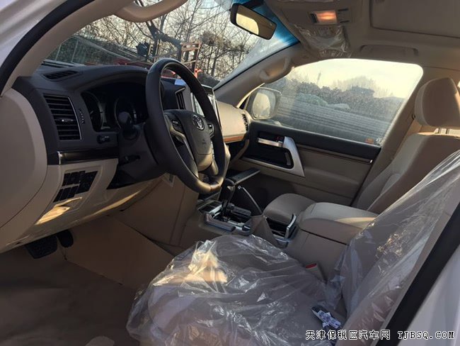 2020款丰田酷路泽5700中东版 18轮/天窗/遥启现车102万