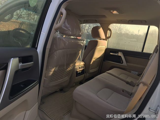 2020款丰田酷路泽5700中东版 18轮/天窗/遥启现车102万