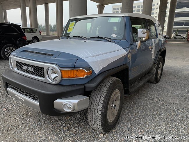 2020款丰田FJ酷路泽4.0L中东版 8气囊/JBL/17轮现车47万