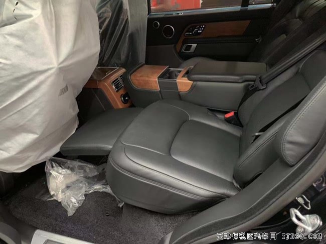 19款路虎揽胜3.0T柴油创世加长版 22轮/300PD现车138万