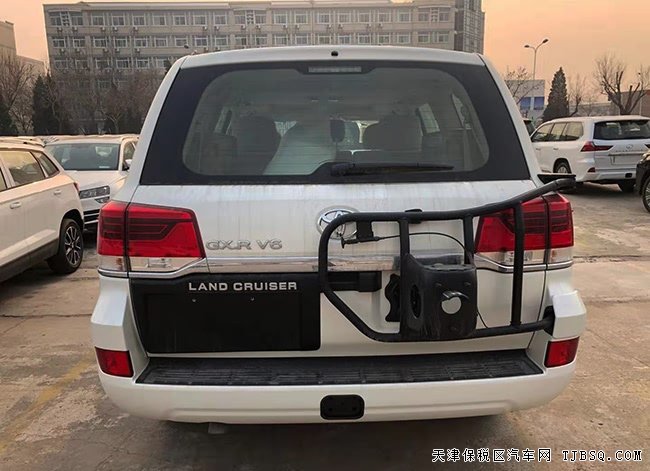 2020款丰田酷路泽4000中东版 17轮/后挂/冰箱现车66万