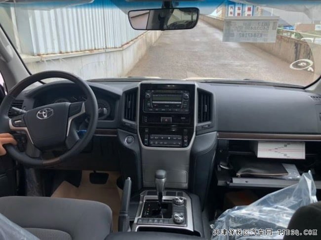 2019款丰田酷路泽4500中东版 7座/8气囊/KDSS现车110万