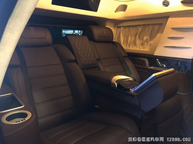 2019款林肯领袖一号3.5T美规版 22轮/40寸电视现车198万