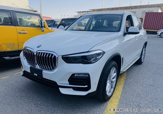 2020款宝马X5墨西哥版 19轮/全景天窗/LED大灯现车66万