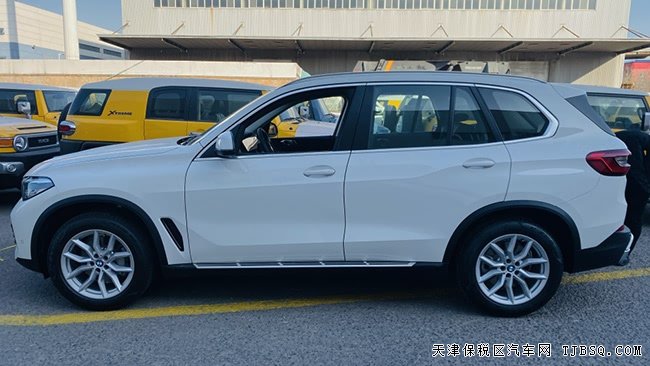 2020款宝马X5墨西哥版 19轮/全景天窗/LED大灯现车66万