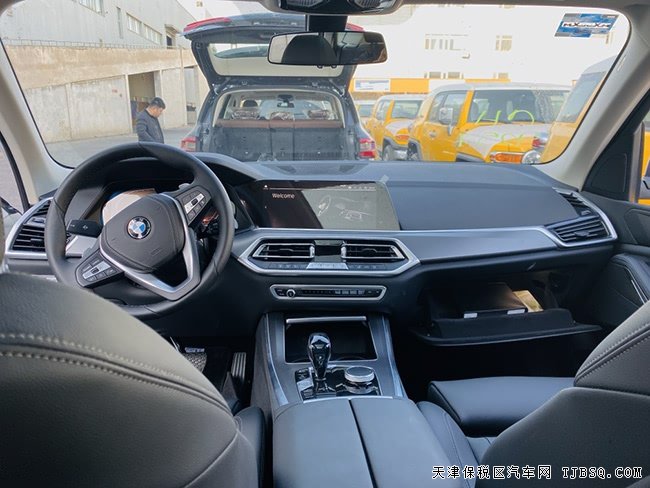 2020款宝马X5墨西哥版 19轮/全景天窗/LED大灯现车66万