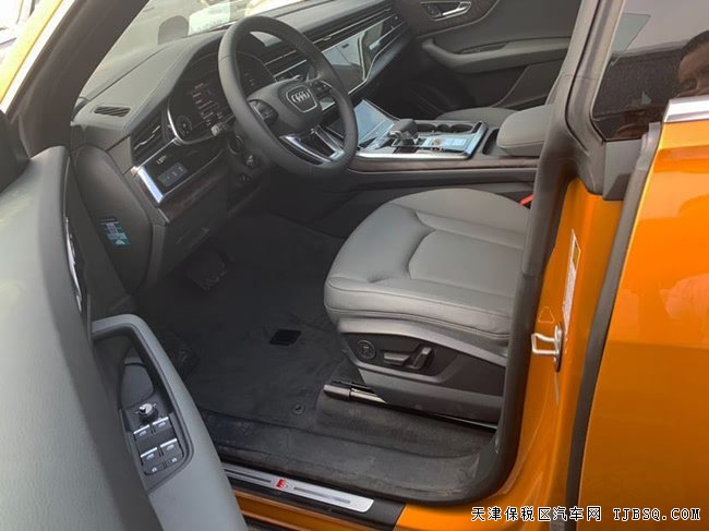 平行进口车19款奥迪Q8加规版七座SUV 现车乐享极致