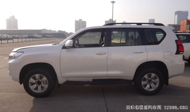 2019款丰田霸道3000中东版 9气囊/天窗/后挂现车59.5万