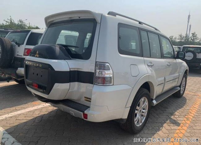 2019款三菱帕杰罗V97中东版 18轮/双差速锁现车30.3万