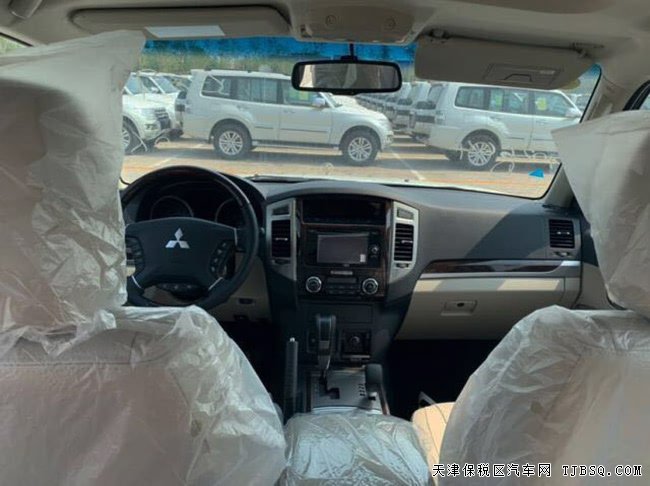 2019款三菱帕杰罗V97中东版 18轮/双差速锁现车30.3万