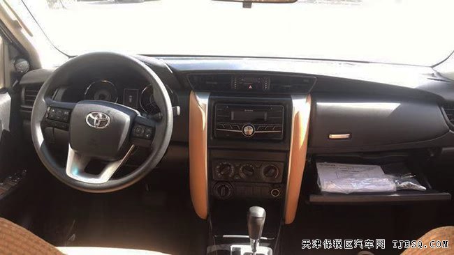 平行进口车19款丰田穿越者2700中东版 7座/17轮现车27万