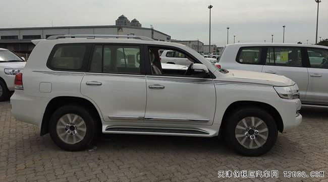 2019款丰田酷路泽4600中东版 18轮/天窗/遥启现车90万