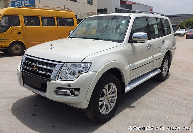 2019款三菱帕杰罗V97中东版 双差速锁/18轮现车30.3万
