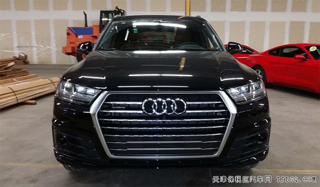 19款奥迪Q7加规版 动态包/20轮/BOSE/环影现车68万优选