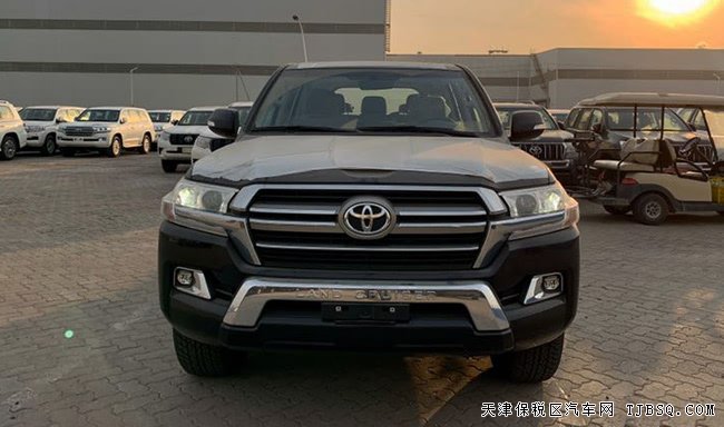 20款丰田酷路泽5700中东版 18轮/8气囊/前小杠现车104万