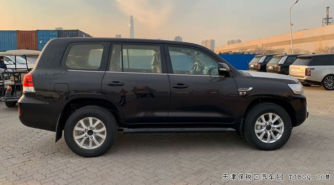 20款丰田酷路泽5700中东版 18轮/8气囊/前小杠现车104万