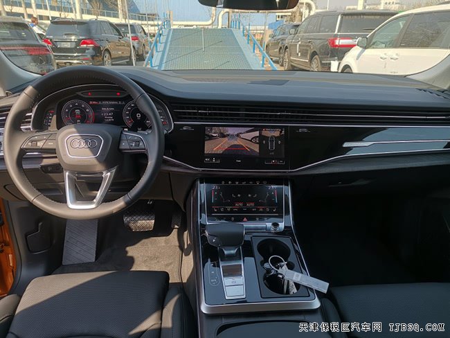 2019款奥迪Q8加规版 动态包/驾辅包/座椅包现车82万钜惠