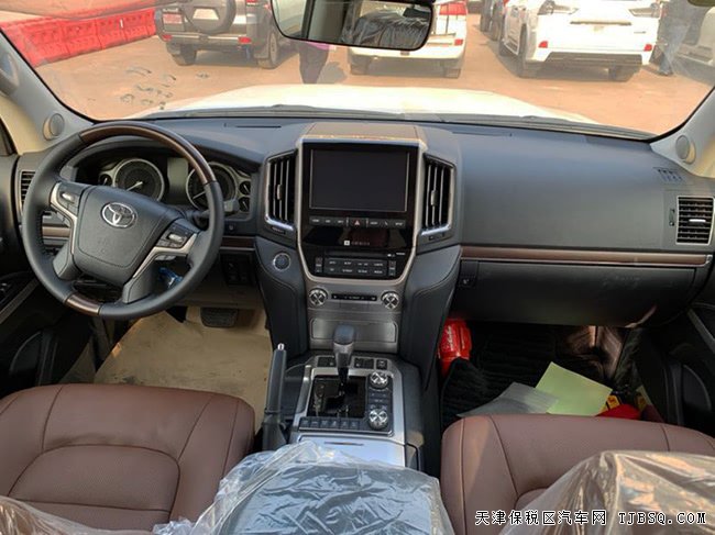 2020款丰田酷路泽5700中东版 GTS包围/20轮现车119.5万