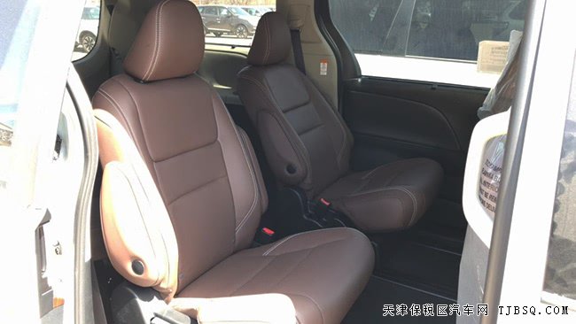 2020款丰田塞纳四驱顶配版 18轮/JBL/双天窗现车54.5万