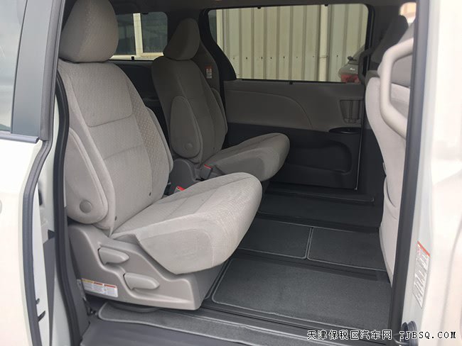 2020款丰田塞纳3.5L四驱标配版 18轮/7座/雷测现车45万