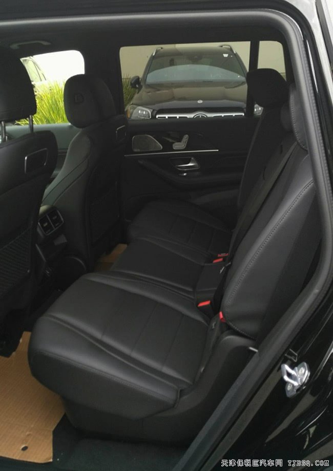 2020款奔驰GLS450美规版 7座/天窗/20轮现车91.5万优购