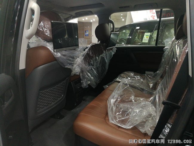 2019款丰田酷路泽4500中东版 17轮/8气囊/真皮现车141万