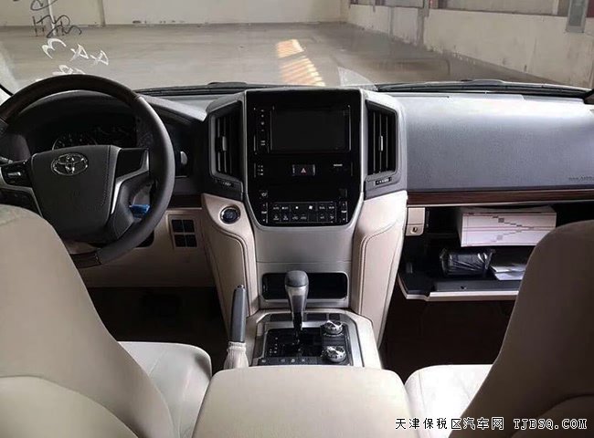 2019款丰田酷路泽4000中东版 天窗/18轮/遥启现车64.8万
