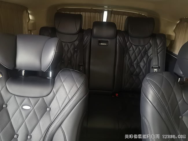 2019款奔驰V250中东版 18轮/航空座椅/全景天窗现车67万