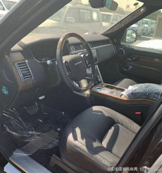 2019款路虎揽胜3.0T行政版 21轮/黑耀套件现车107.5万