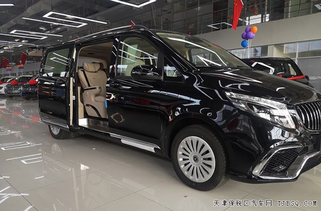 2019款奔驰V250中东版 18轮/全景天窗/航空座椅现车67万