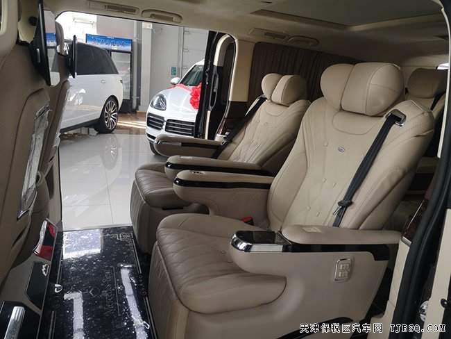 2019款奔驰V250中东版 18轮/全景天窗/航空座椅现车67万