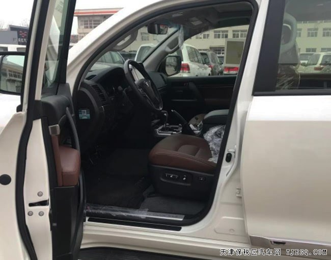 19款丰田酷路泽4600中东版 包围/20轮/电尾门现车96.9万