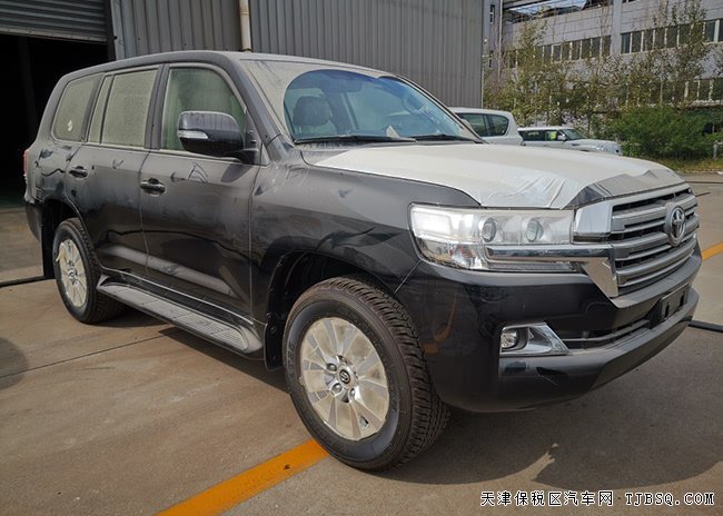 2019款丰田酷路泽4000中东版 18轮/遥启/天窗现车65.2万