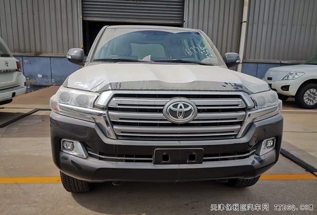 2019款丰田酷路泽4000中东版 18轮/遥启/天窗现车65.2万