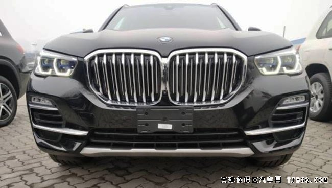 2020款宝马X5加规版 金属漆/大豪华包/20轮现车75万优享
