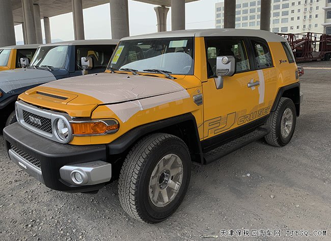 2020款丰田FJ酷路泽中东版 JBL音响/17轮/8气囊现车46万