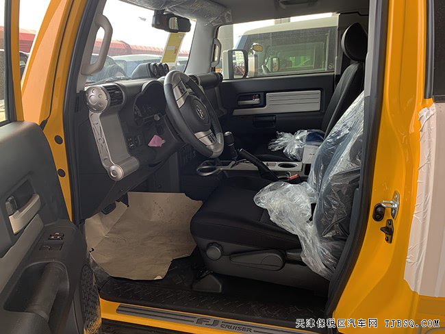 2020款丰田FJ酷路泽中东版 JBL音响/17轮/8气囊现车46万