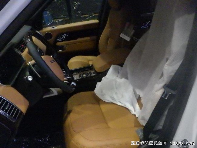 20款路虎揽胜3.0T柴油创世加长版 22轮/300PD现车146万