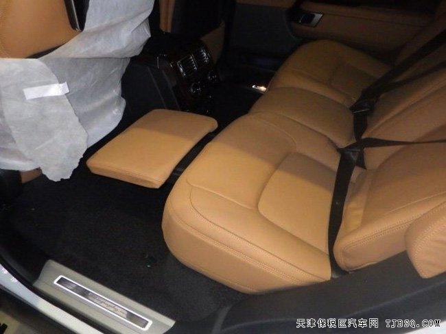 20款路虎揽胜3.0T柴油创世加长版 22轮/300PD现车146万