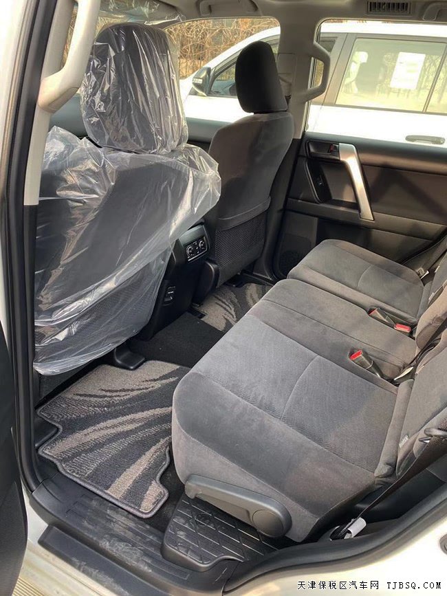 2020款丰田霸道3000中东版 17轮/7座手续/后挂现车52万